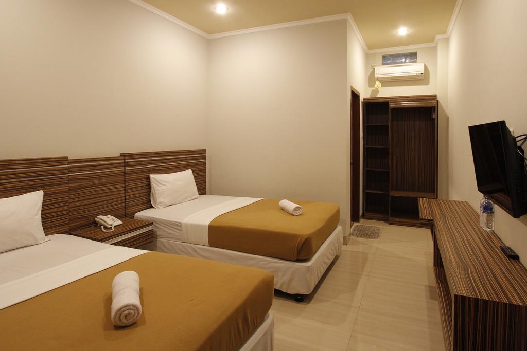 Palapa Hotel ماتارام المظهر الخارجي الصورة