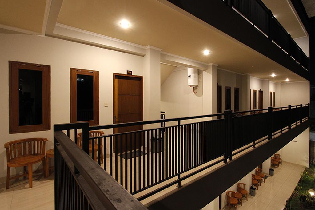 Palapa Hotel ماتارام المظهر الخارجي الصورة