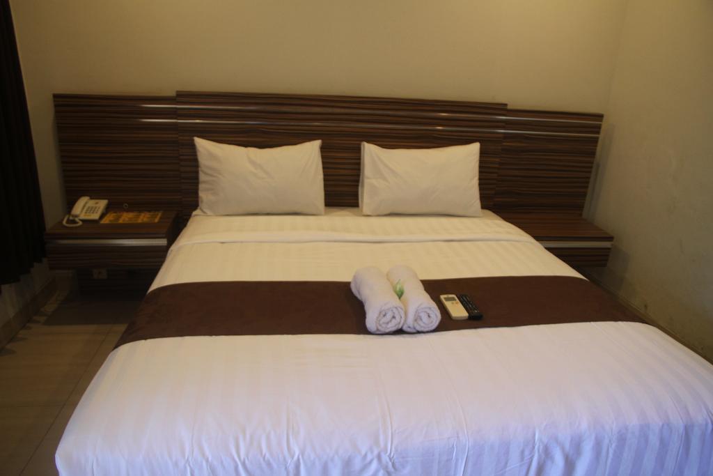 Palapa Hotel ماتارام المظهر الخارجي الصورة