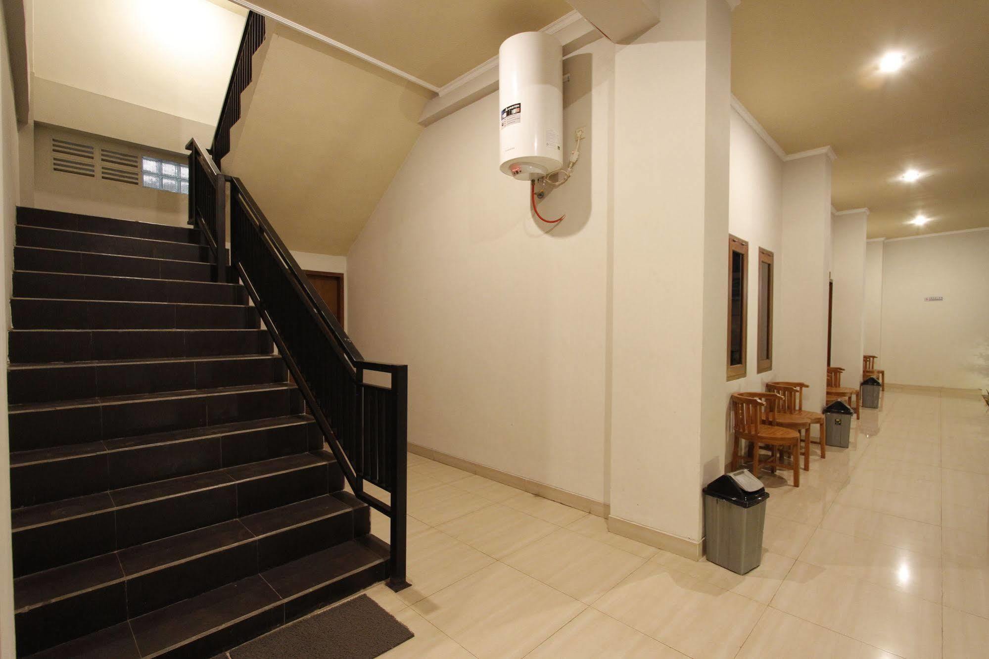 Palapa Hotel ماتارام المظهر الخارجي الصورة