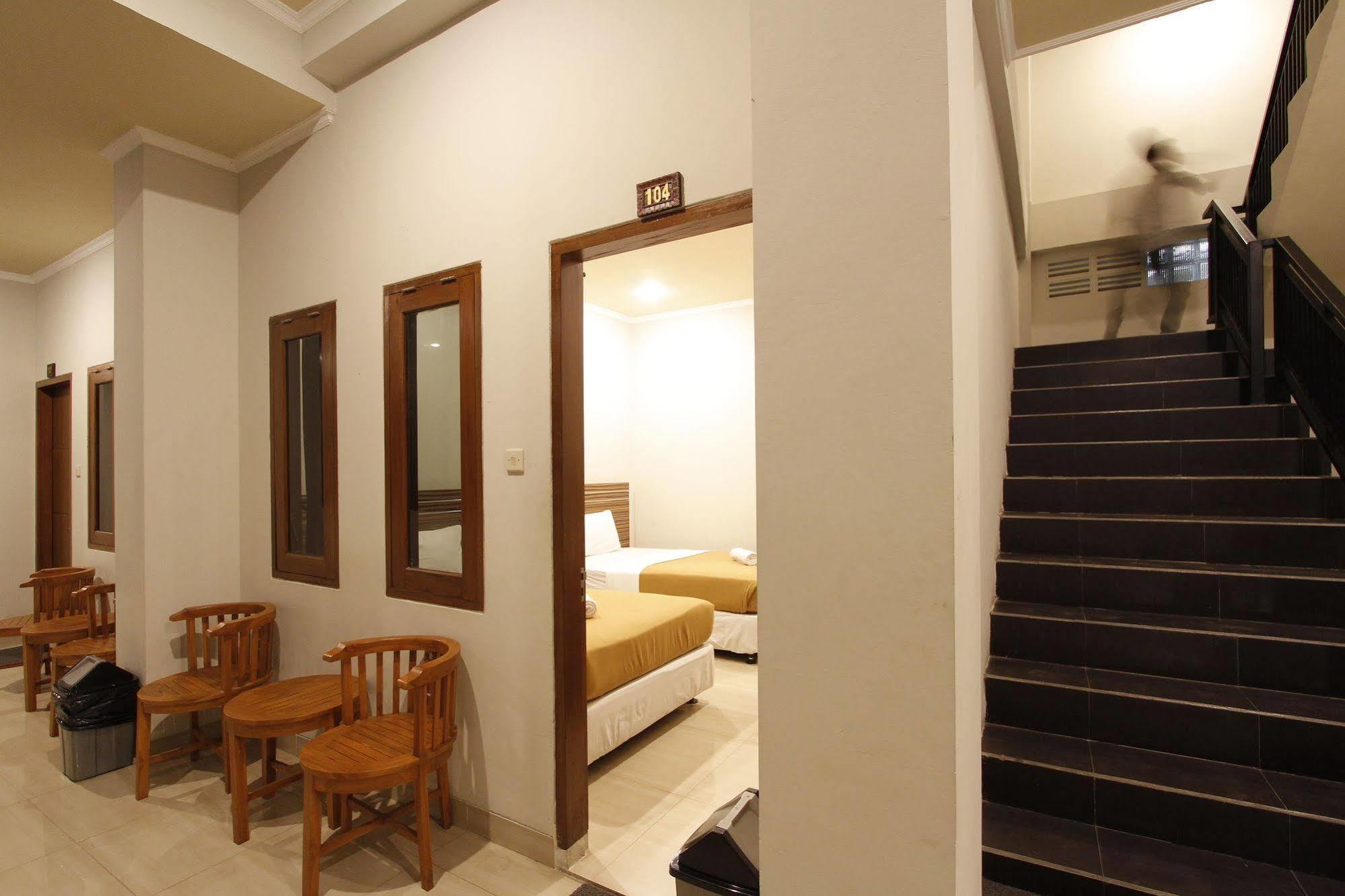 Palapa Hotel ماتارام المظهر الخارجي الصورة